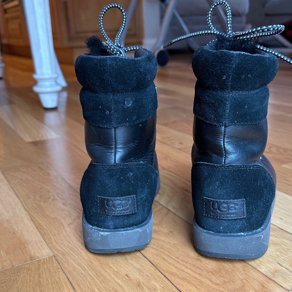 UGG Black Boots Lace Up Boot, EUC, size 10 - Picture 2 of 6
